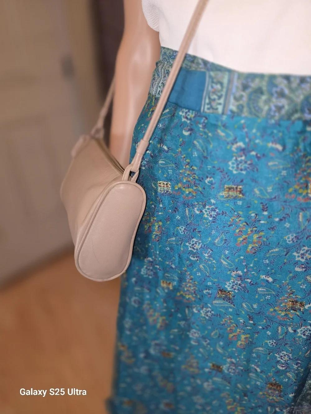 Vintage Minimalist 90s Leather Shoulder Bag -Taupe Beige EUC